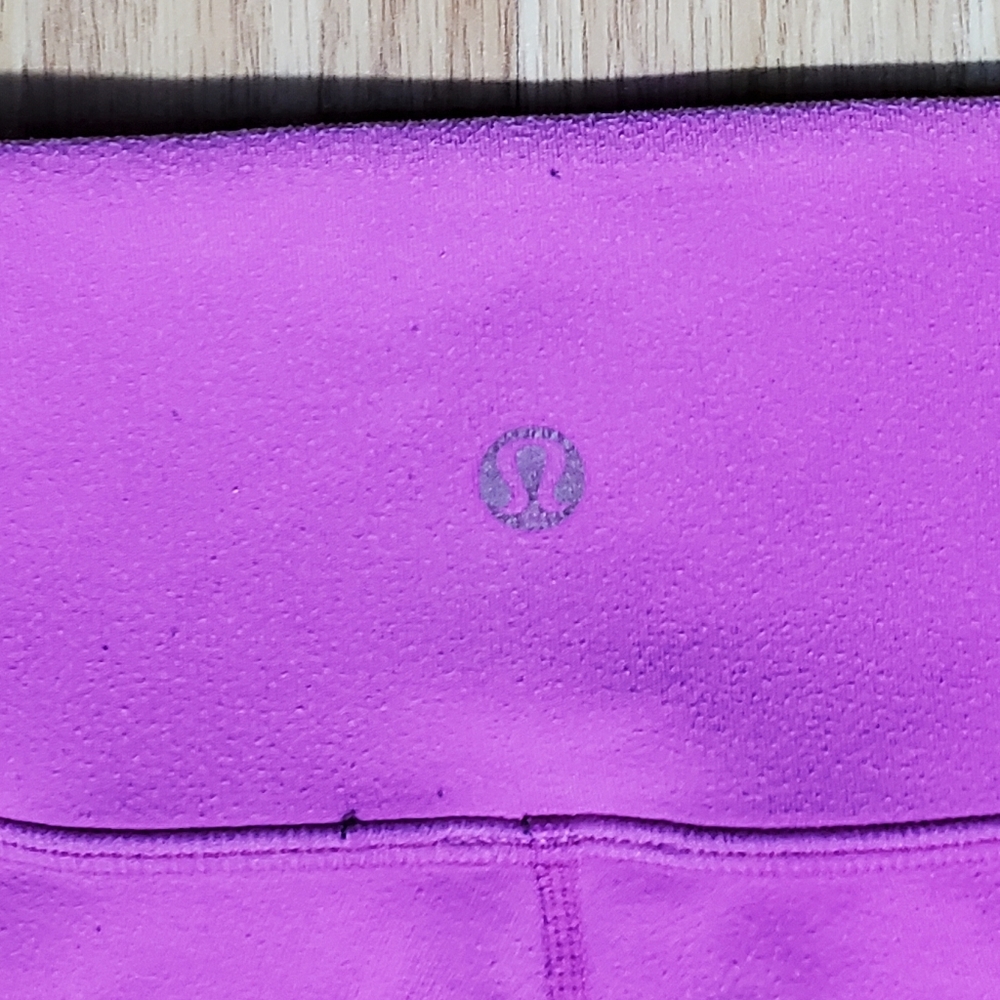 Lululemon size 4 reversible wunder under pull on sports crop leggings black pink - Picture 12 of 15